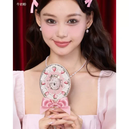 Gương Cầm Tay Strawberry Cupid Flower Knows - Hình ảnh 6